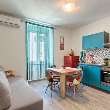 Apartment Amfiteatar Moris بولا المظهر الخارجي الصورة