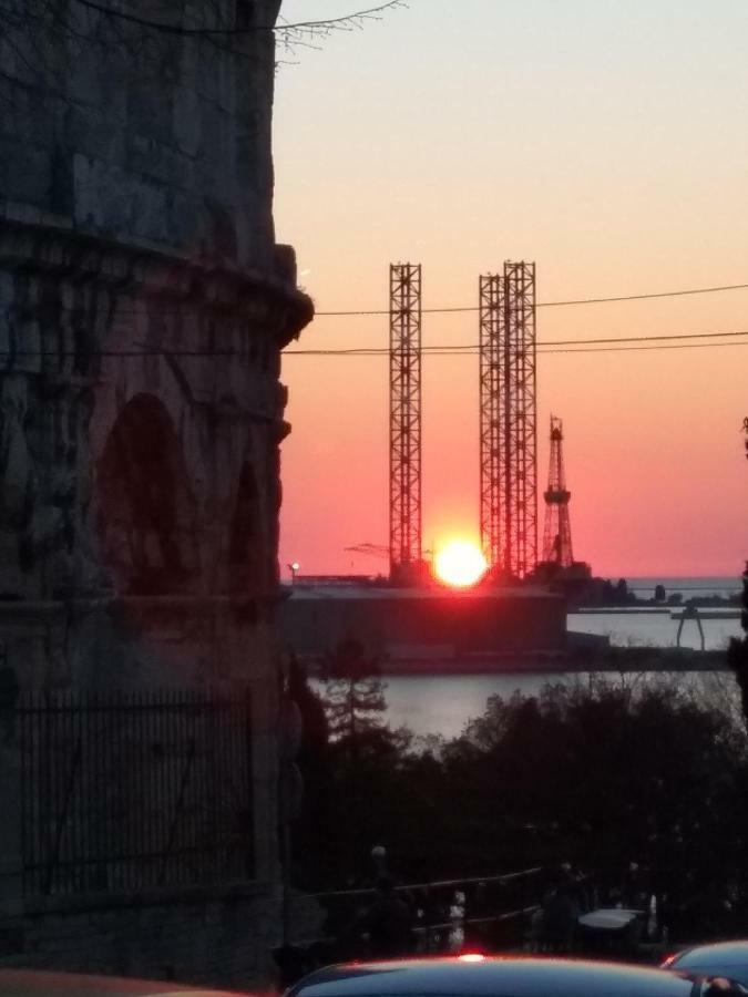Apartment Amfiteatar Moris بولا المظهر الخارجي الصورة